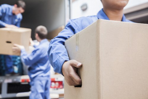 Moving van service in Tokyngton for local house and flat moves